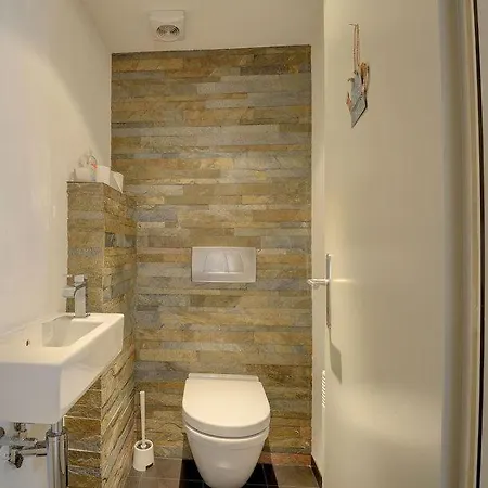 Апартаменты La Ruinette-comfortable 3-bed, In Centre